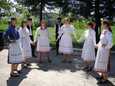 Читалище Съединение 1923 с програма за откриването на новият радар в Бърдарски геран chitalishte-saedinenie-1923-izpulni-tanci-za-otkrivaneto-na-radar-bardarski-geran